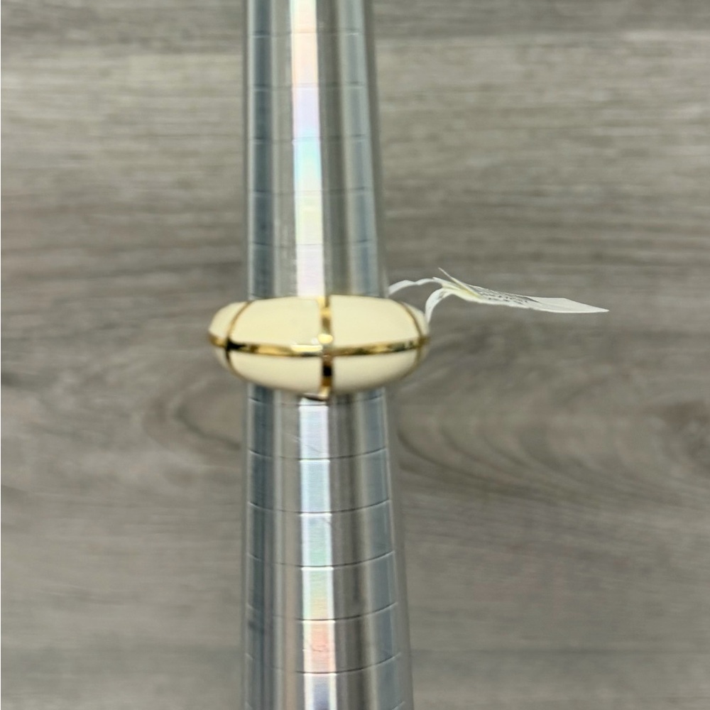 Elegant Cream and‎ Gold Tone Sterling Silver Ring